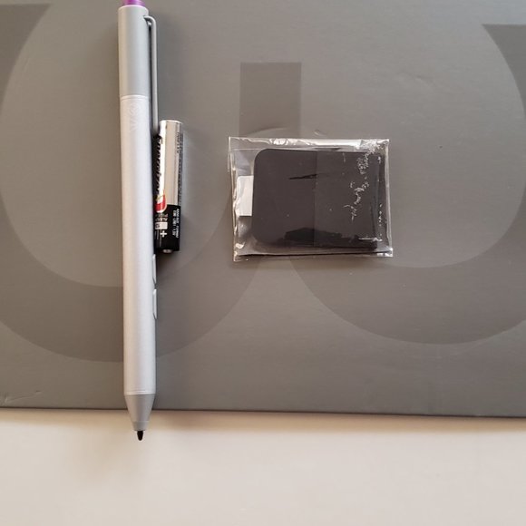 Microsoft Surface Pro 3 Bundle - Picture 4 of 8